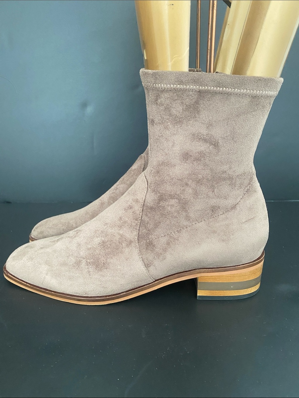 Silent D Fuller Square Toe Contrast Heel Boots Taupe Size 9